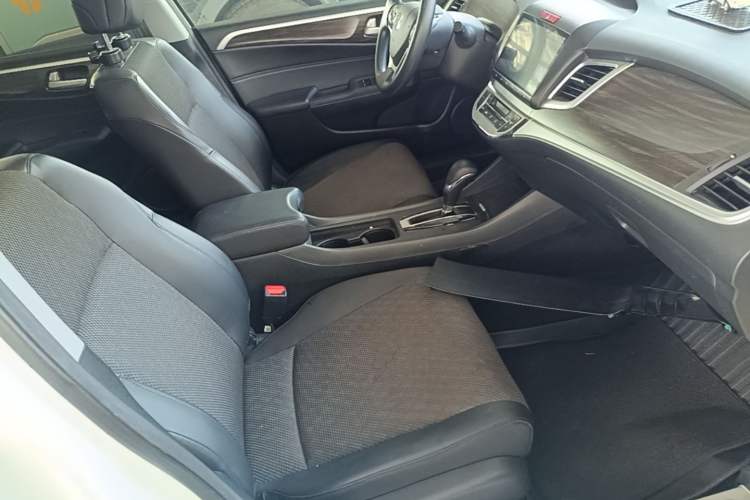 Used Honda Jade 2020 1.8L automatic Comfort version Right Front Seat