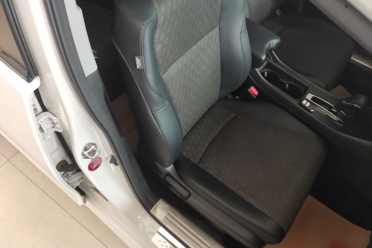 Used Honda Jade 2020 1.8L automatic Comfort version Right Front Seat