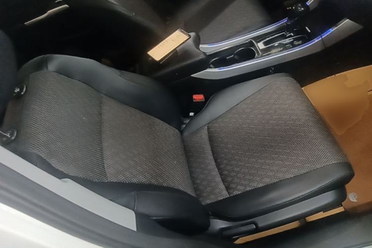 Used Honda Jade 2020 1.8L automatic Comfort version Right Front Seat
