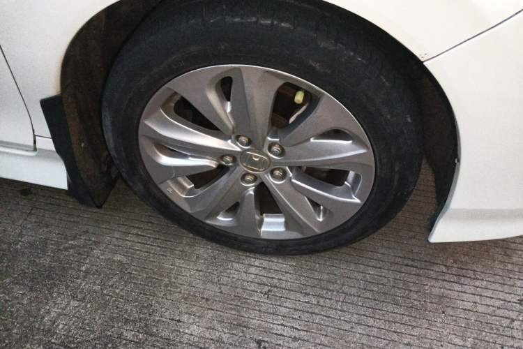 Used Honda Jade 2020 1.8L automatic Comfort version Right Front Wheel Hub