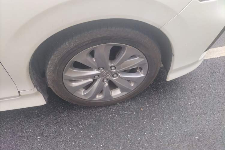 Used Honda Jade 2020 1.8L automatic Comfort version Right Front Wheel Hub