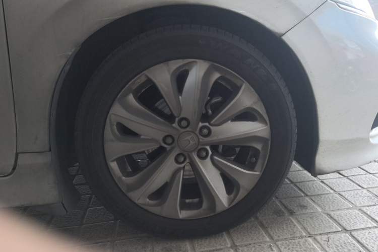 Used Honda Jade 2020 1.8L automatic Comfort version Right Front Wheel Hub