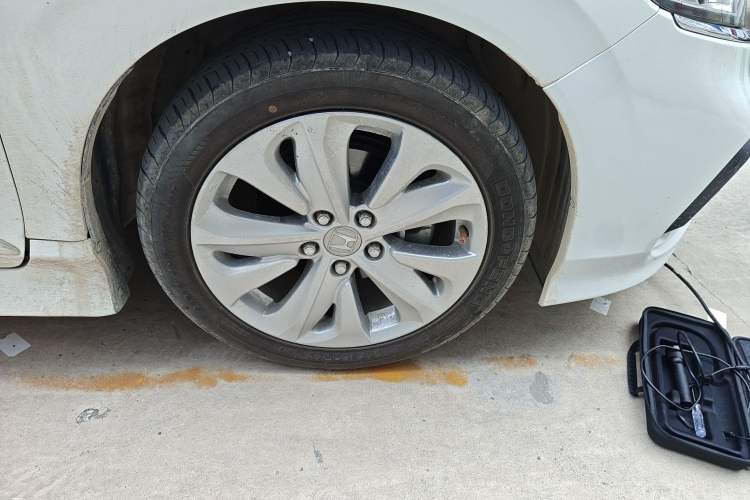 Used Honda Jade 2020 1.8L automatic Comfort version Right Front Wheel Hub