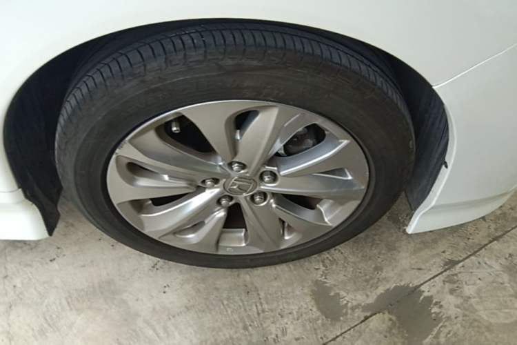 Used Honda Jade 2020 1.8L automatic Comfort version Right Front Wheel Hub