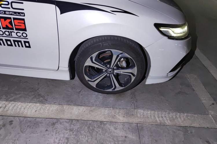 Used Honda Jade 2020 210TURBO CVT Luxury Edition Right Front Wheel Hub