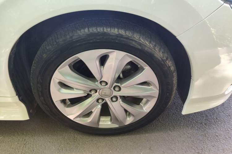 Used Honda Jade 2020 1.8L automatic Comfort version Right Front Wheel Hub
