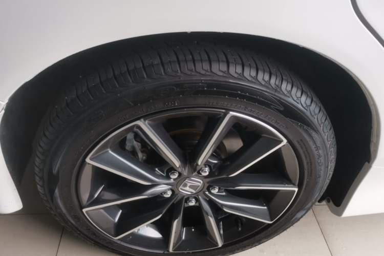 Used Honda Jade 2020 1.8L automatic Comfort version Right Rear Wheel Hub