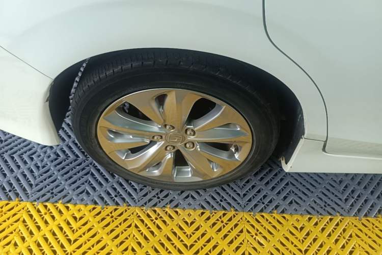Used Honda Jade 2020 1.8L automatic Comfort version Right Rear Wheel Hub