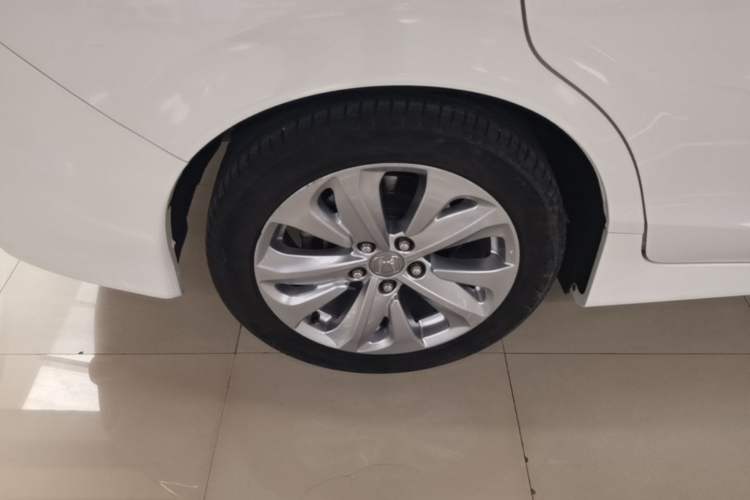 Used Honda Jade 2020 1.8L automatic Comfort version Right Rear Wheel Hub