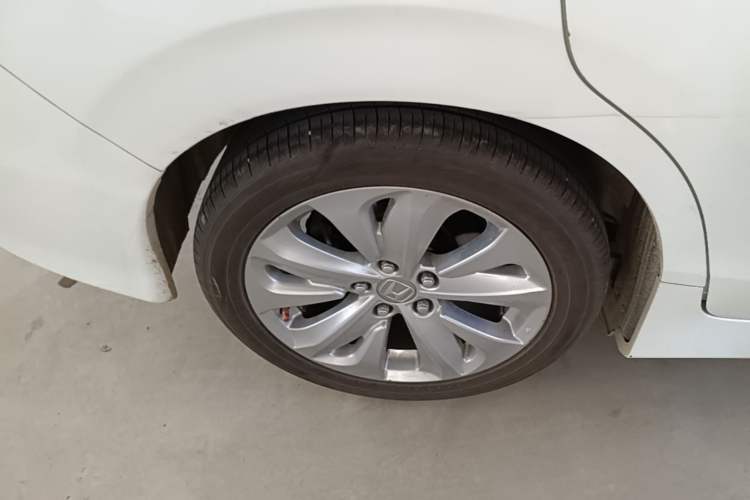 Used Honda Jade 2020 1.8L automatic Comfort version Right Rear Wheel Hub