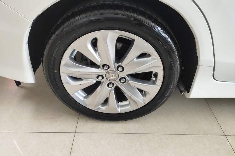 Used Honda Jade 2020 1.8L automatic Comfort version Right Rear Wheel Hub