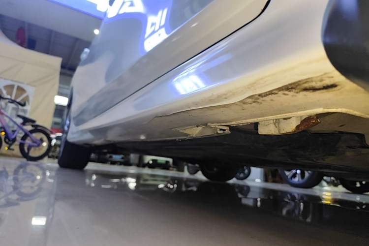Used Honda Jade 2020 1.8L automatic Comfort version Right Side Sill