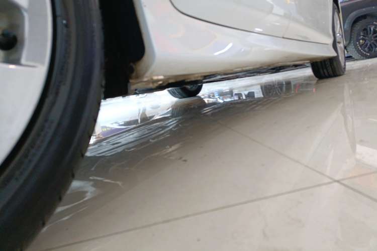 Used Honda Jade 2020 1.8L automatic Comfort version Right Side Sill