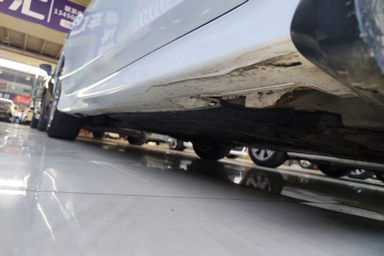 Used Honda Jade 2020 1.8L automatic Comfort version Right Side Sill