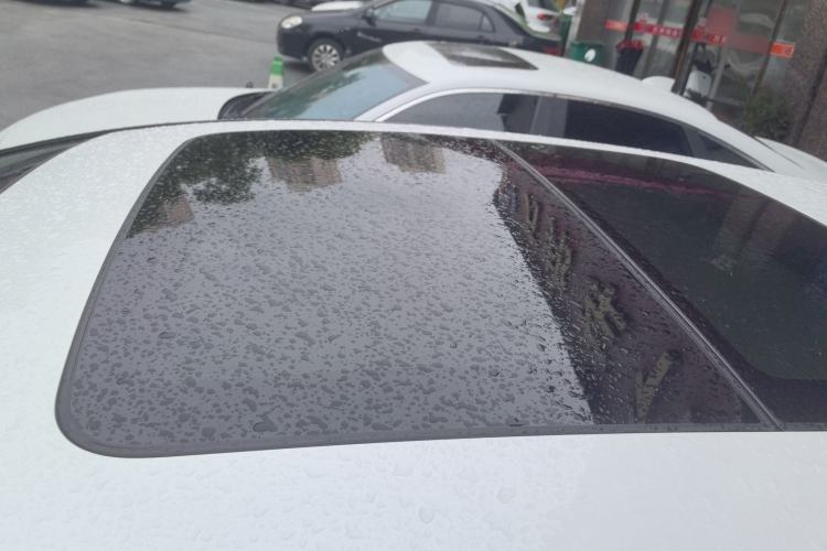 Used Honda Jade 2020 1.8L automatic Comfort version Roof