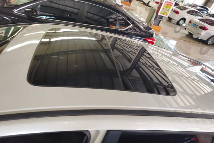 Used Honda Jade 2020 1.8L automatic Comfort version Roof