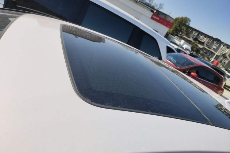 Used Honda Jade 2020 1.8L automatic Comfort version Roof
