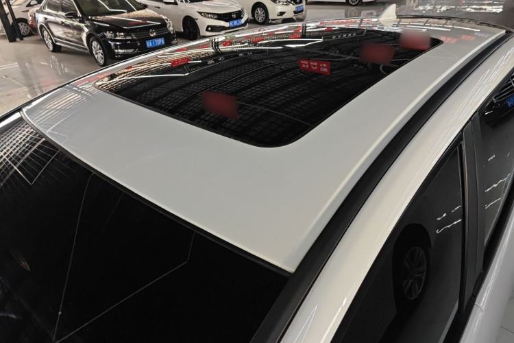 Used Honda Jade 2020 1.8L automatic Comfort version Roof