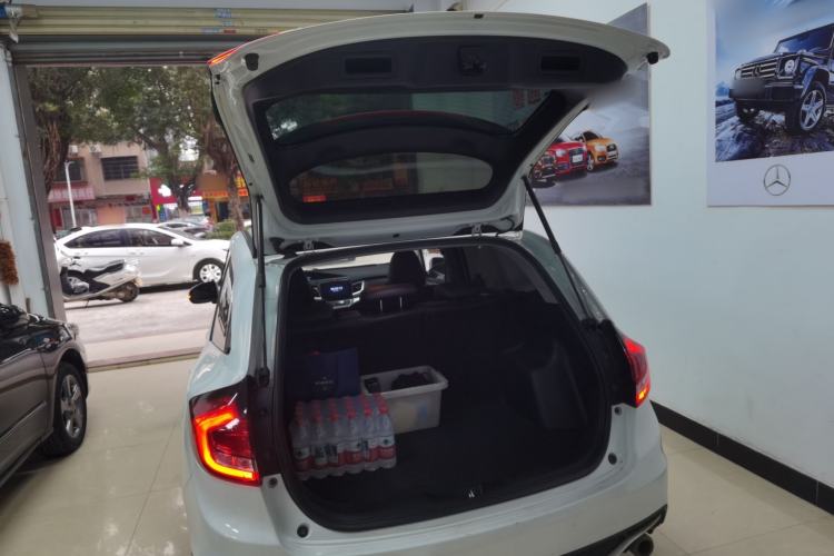 Used Honda Jade 2020 1.8L automatic Comfort version Trunk