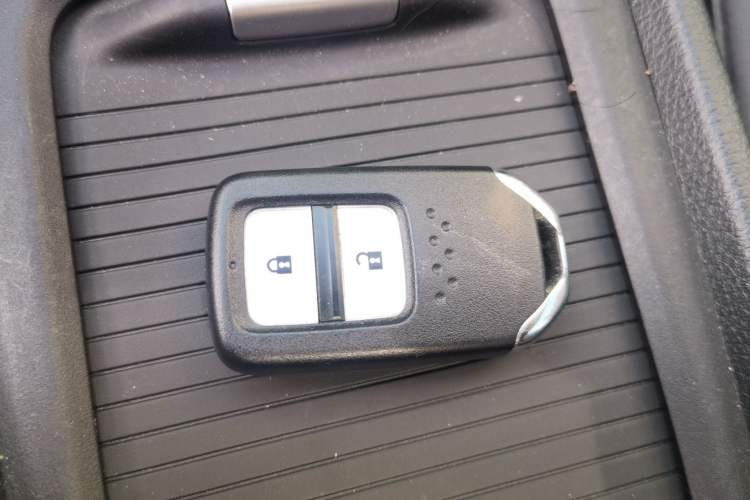 Used Honda Jade 2020 1.8L automatic Comfort version Vehicle Key