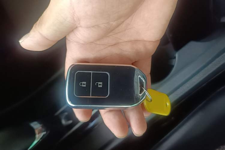 Used Honda Jade 2020 1.8L automatic Comfort version Vehicle Key