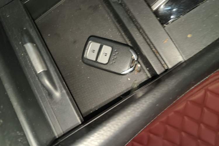 Used Honda Jade 2020 1.8L automatic Comfort version Vehicle Key