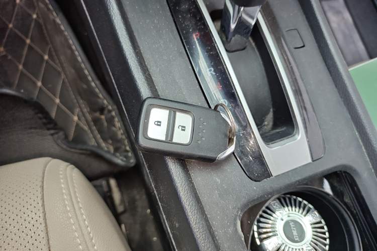Used Honda Jade 2020 1.8L automatic Comfort version Vehicle Key