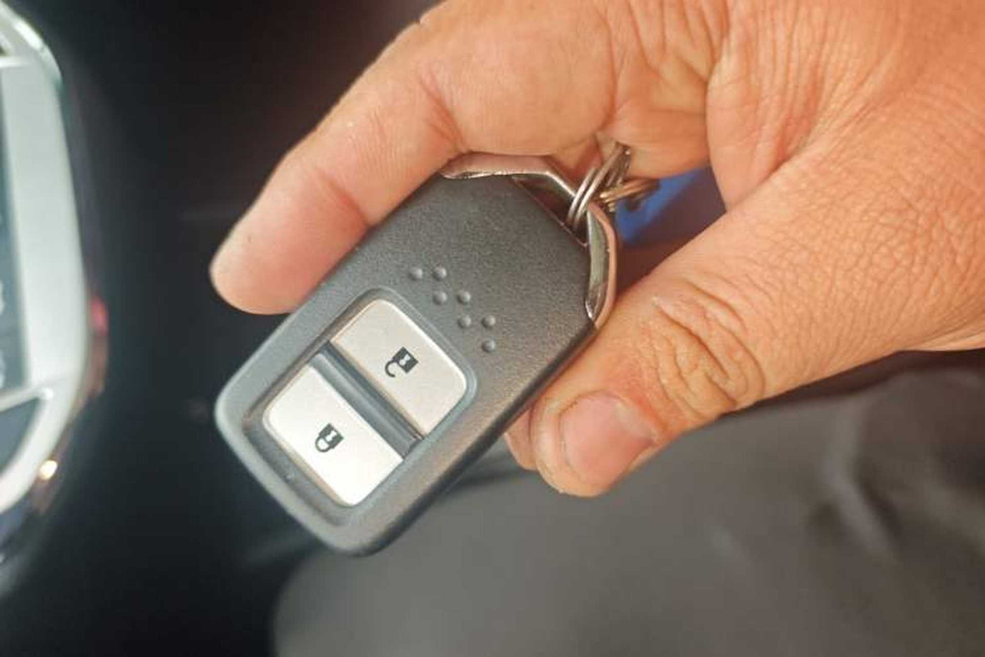 Used Honda Jade 2020 1.8L automatic Comfort version Vehicle Key