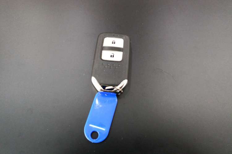 Used Honda Jade 2020 1.8L automatic Comfort version Vehicle Key