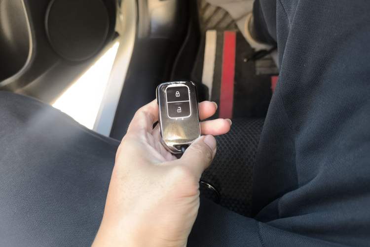 Used Honda Jade 2020 1.8L automatic Comfort version Vehicle Key