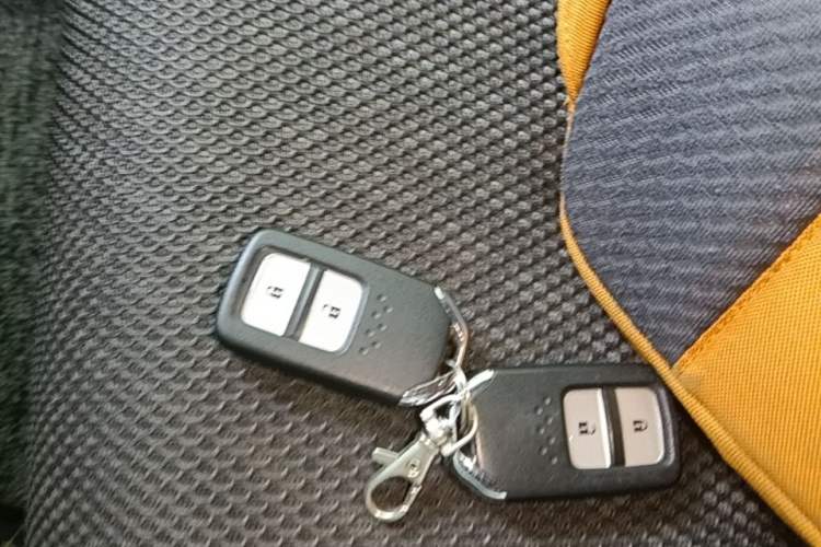 Used Honda Jade 2020 1.8L automatic Comfort version Vehicle Key