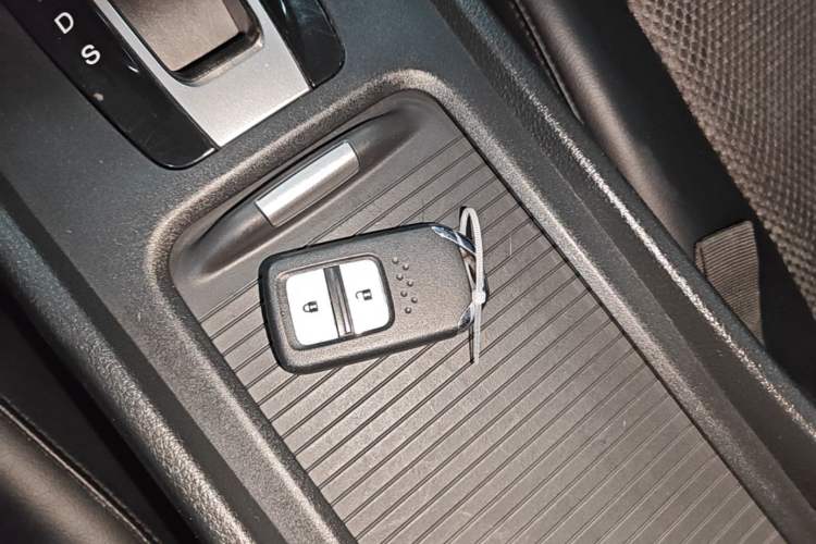 Used Honda Jade 2020 1.8L automatic Comfort version Vehicle Key