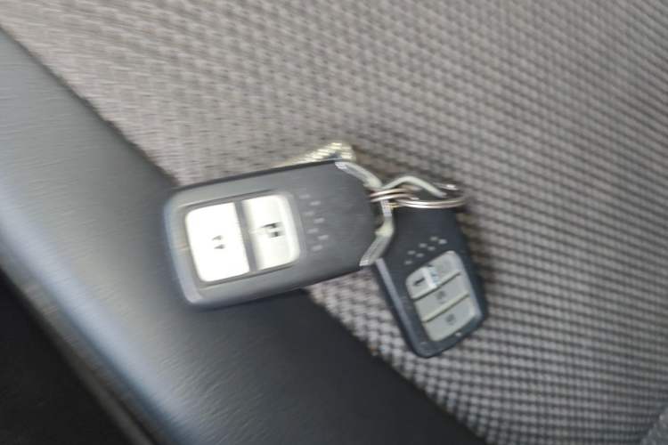 Used Honda Jade 2020 1.8L automatic Comfort version Vehicle Key