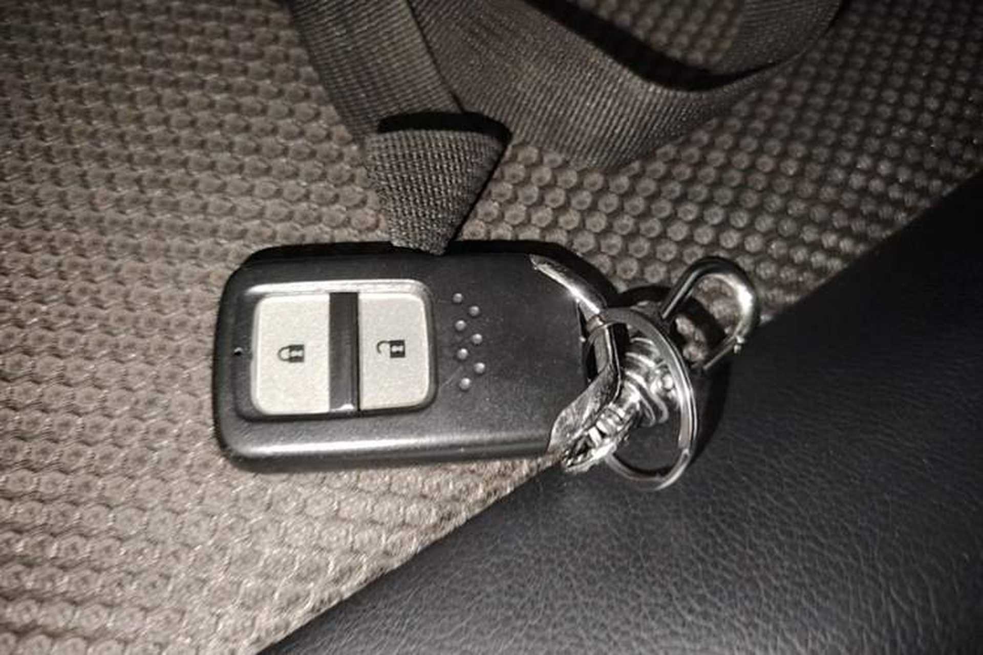 Used Honda Jade 2020 1.8L automatic Comfort version Vehicle Key