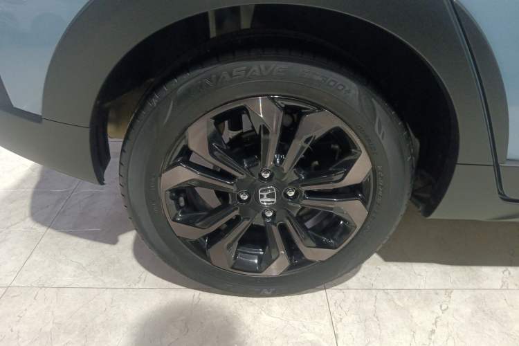 Used Honda LIFE 2021 1.5L CVT CRO-SS Fun Edition Right Rear Wheel Hub