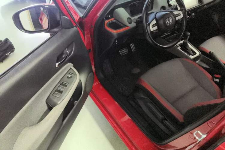 Used Honda LIFE 2021 1.5L CVT SPO-SS Dynamic Edition Interior 3