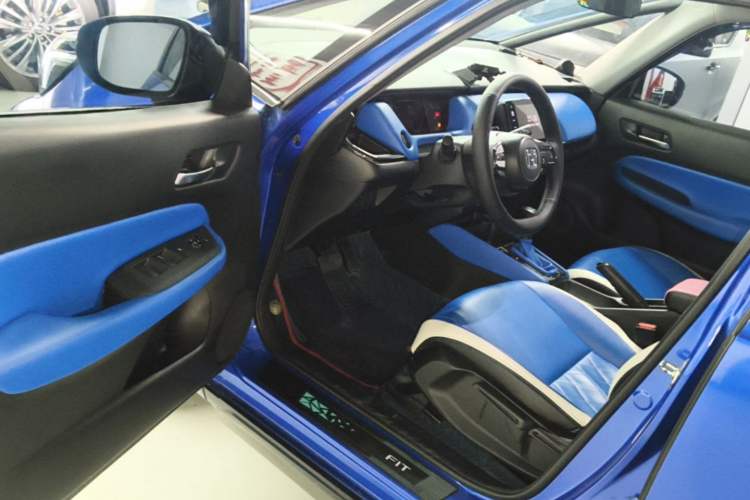 Used Honda LIFE 2021 1.5L CVT CRO-S Fun Edition Driver Seat