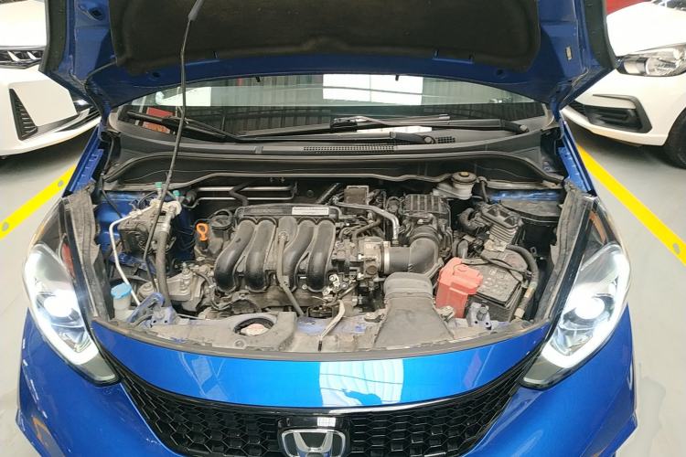 Used Honda LIFE 2021 1.5L CVT SPORT Heartbeat Edition Engine Bay