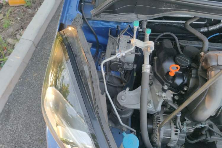 Used Honda LIFE 2021 1.5L CVT CRO-S Fun Edition Engine Bay Right
