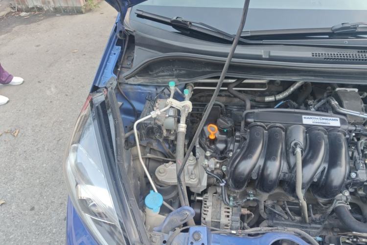 Used Honda LIFE 2021 1.5L CVT SPORT Heartbeat Edition Engine Bay Right
