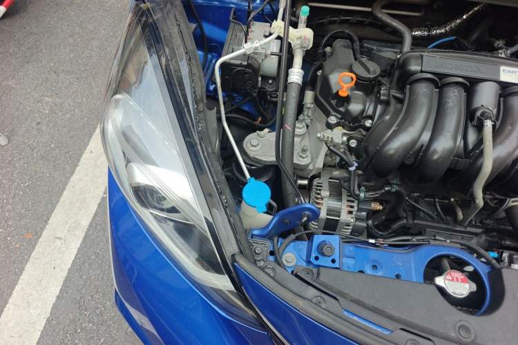 Used Honda LIFE 2021 1.5L CVT SPORT Heartbeat Edition Engine Bay Right