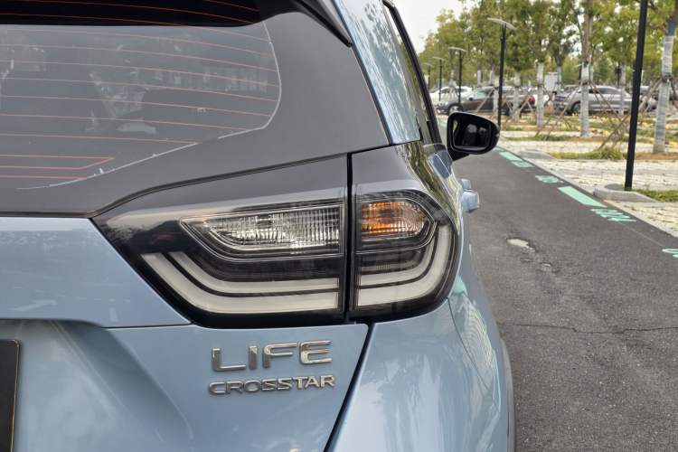 Used Honda LIFE 2021 1.5L CVT CRO-SS Fun Edition Exterior 10