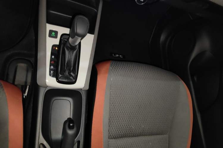 Used Honda LIFE 2021 1.5L CVT SPORT Heartbeat Edition Gear Lever
