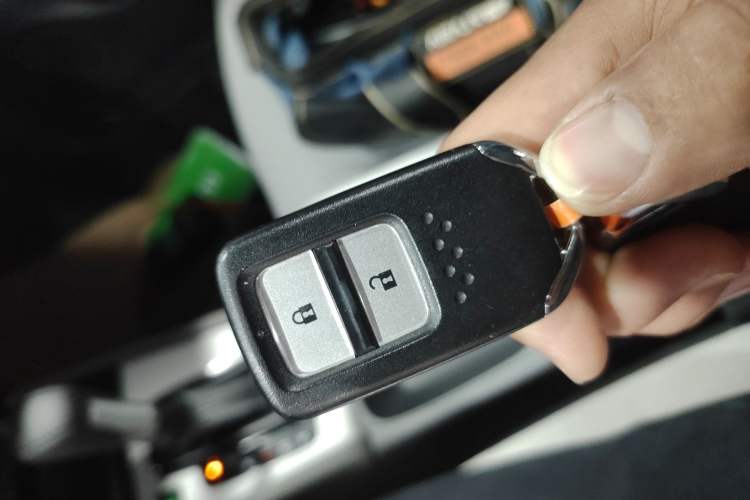 Used Honda LIFE 2021 1.5L CVT CRO-S Fun Edition Interior 1