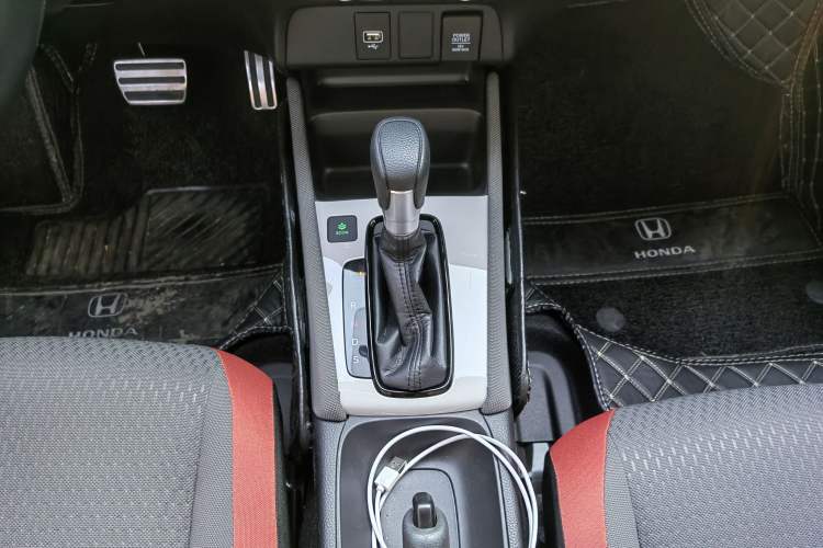 Used Honda LIFE 2021 1.5L CVT SPORT Heartbeat Edition Interior 6