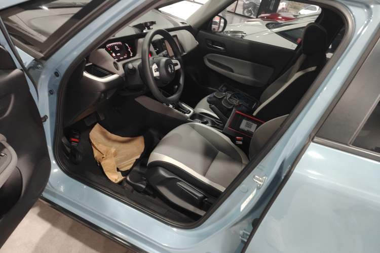 Used Honda LIFE 2021 1.5L CVT CRO-S Fun Edition Left Front Seat