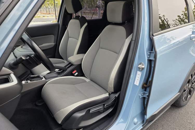Used Honda LIFE 2021 1.5L CVT CRO-SS Fun Edition Left Front Seat