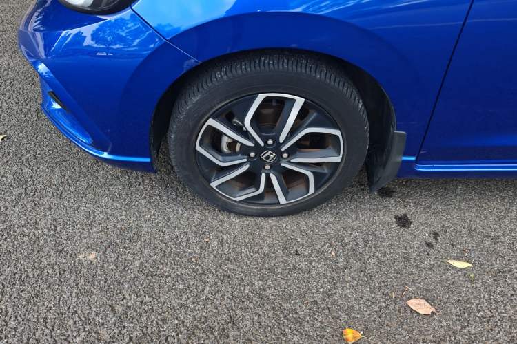 Used Honda LIFE 2021 1.5L CVT SPO-SS Dynamic Edition Left Front Wheel Hub
