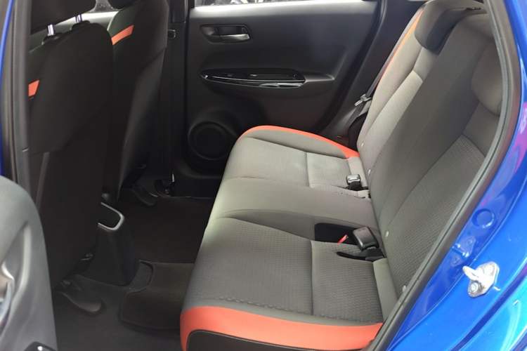 Used Honda LIFE 2021 1.5L CVT SPORT Heartbeat Edition Left Rear Seat