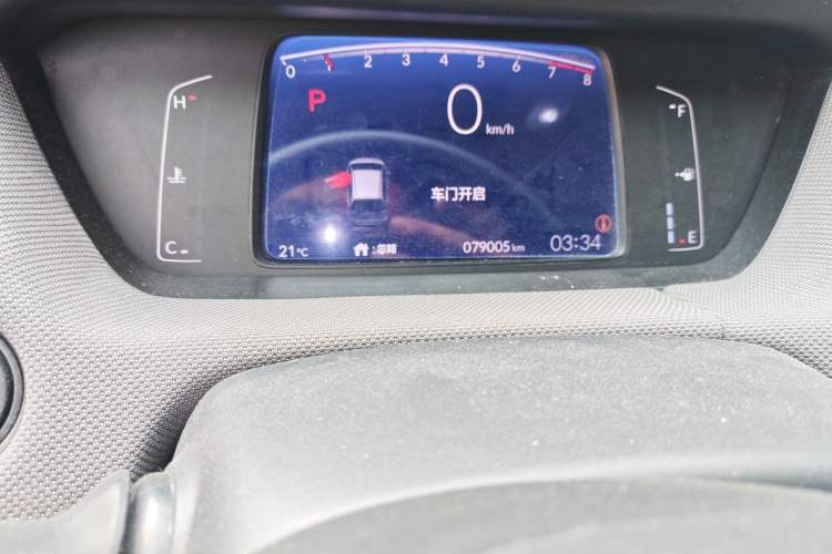 Used Honda LIFE 2021 1.5L CVT CRO-S Fun Edition Odometer Close Up